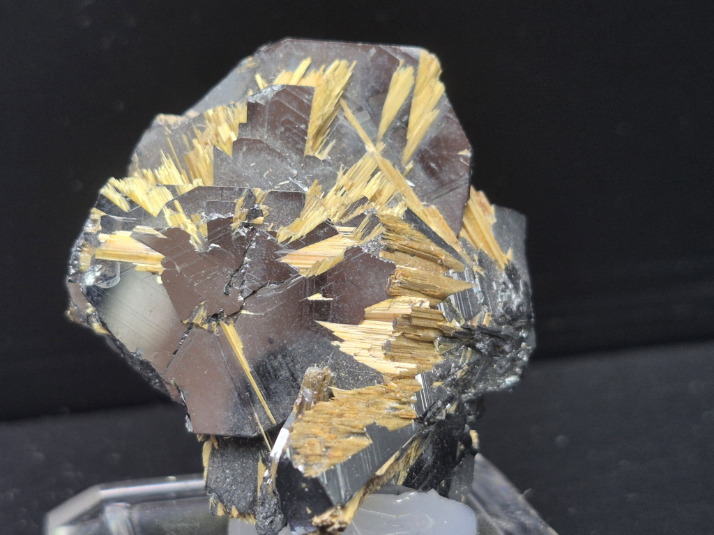 Rutile with Hematite