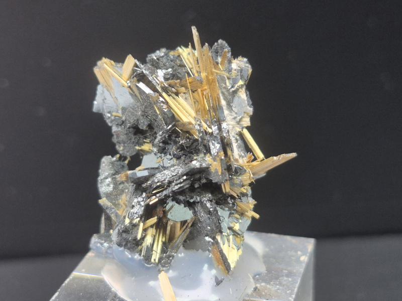 Rutile with Hematite
