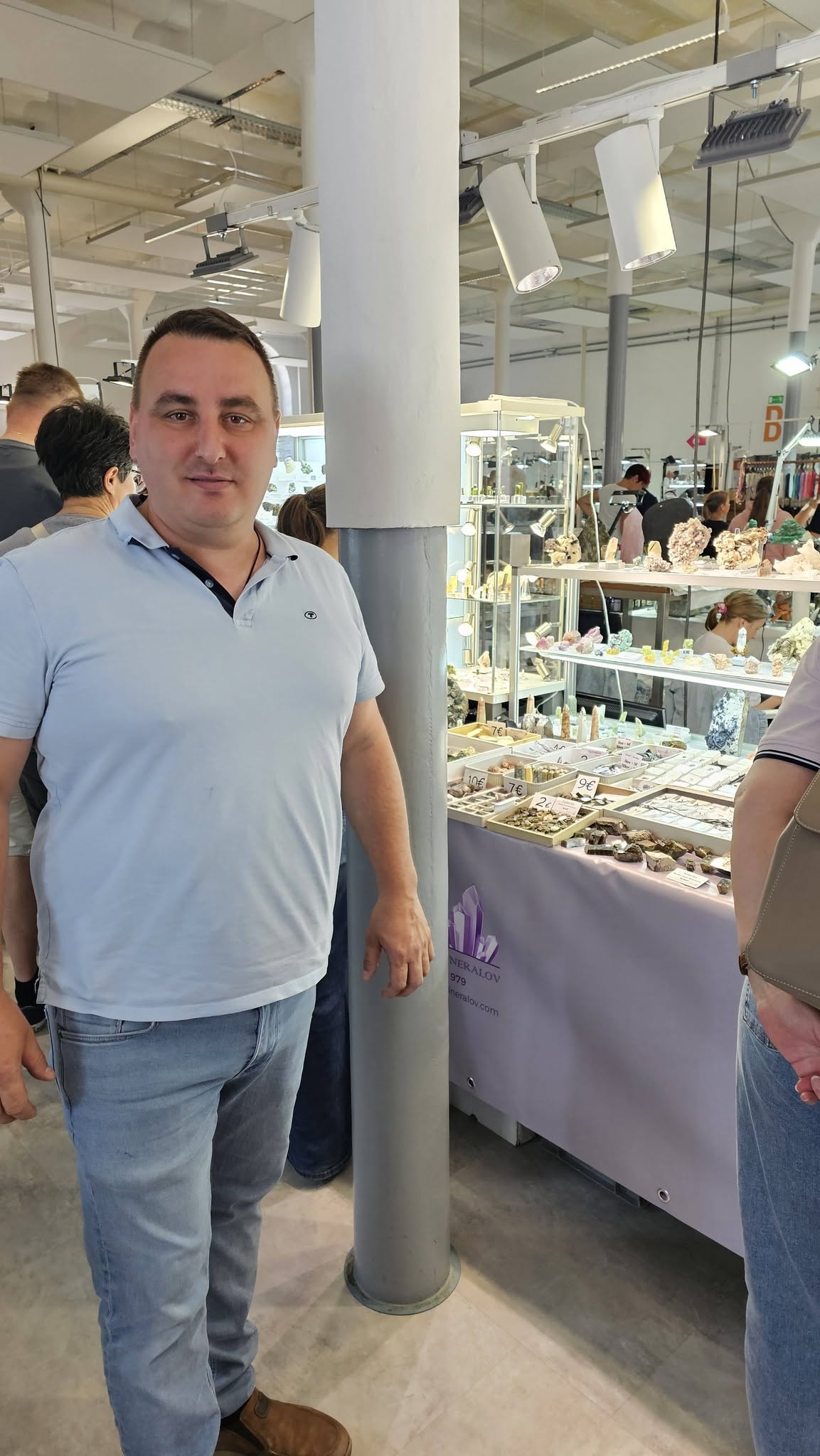 Mineral fair — indoor